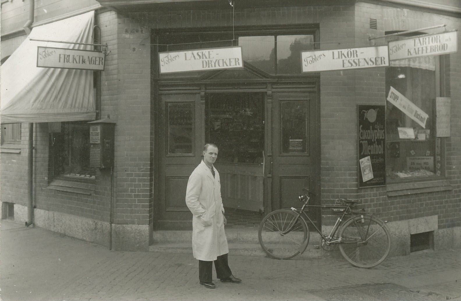 https://a.storyblok.com/f/324936/1584x1036/75272d8336/gammal-kiosk-pa-allanna-vagen-13.jpg