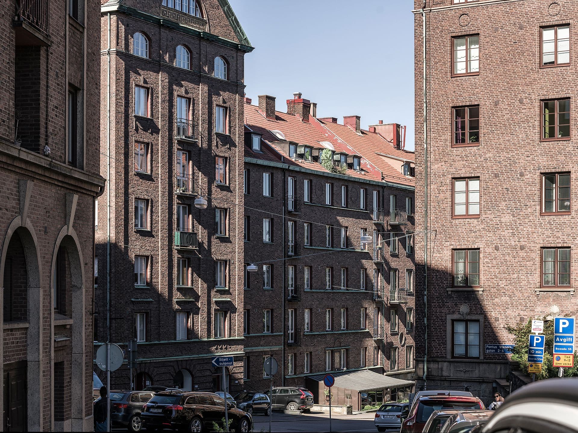 image of estate facade