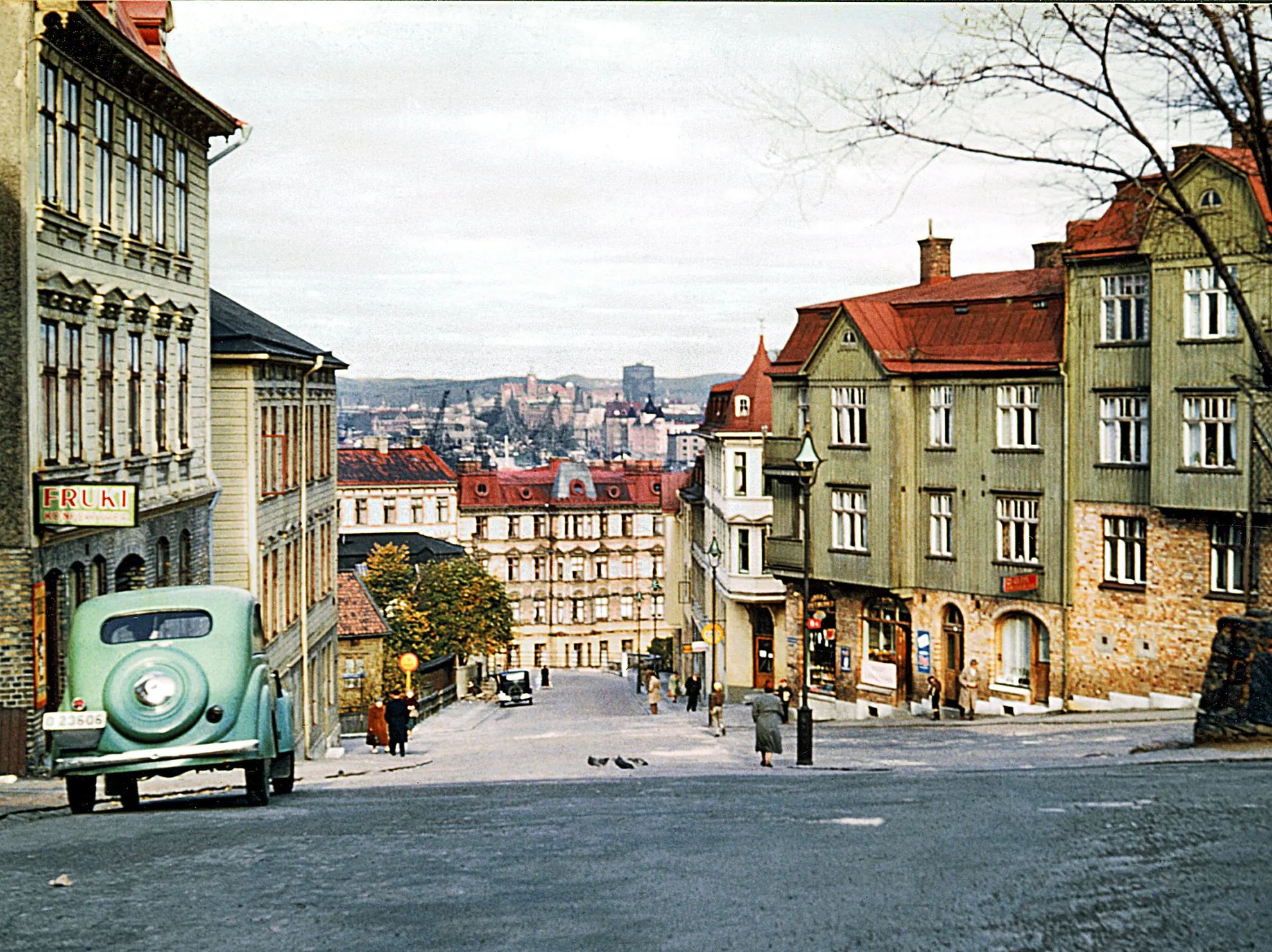 https://a.storyblok.com/f/324936/1982x1484/05ed69b978/paradisgatan-i-farg.jpg