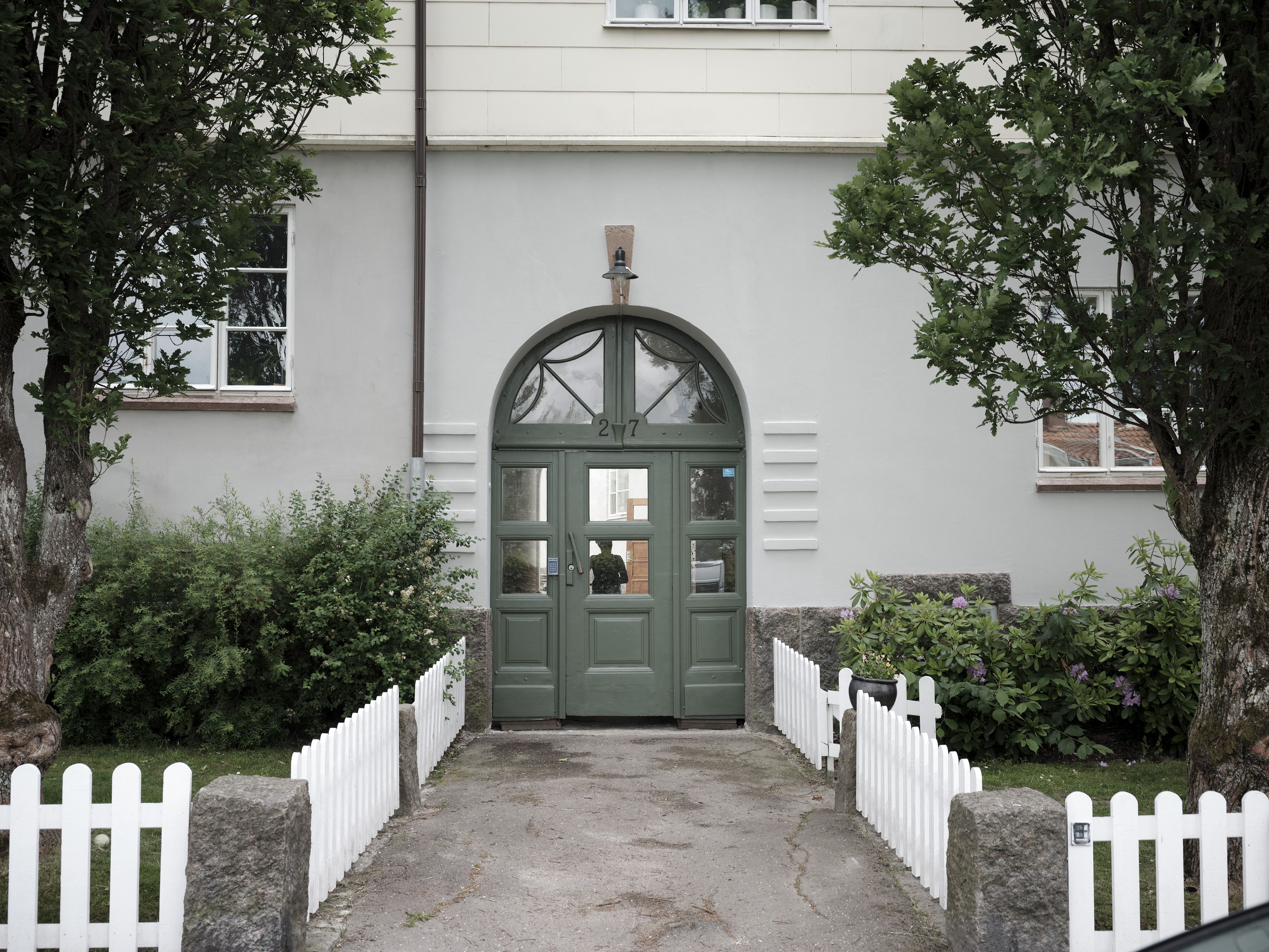 image of estate facade