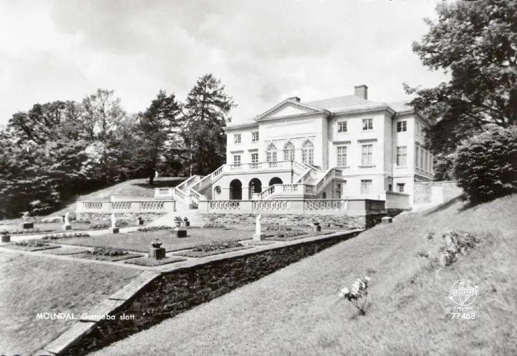 image of estate facade